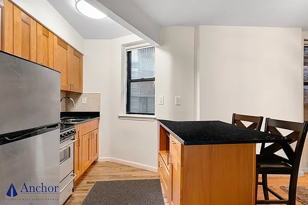 Rented by Anchor Associates | media 3