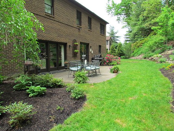 3rd image of 2486 Shadowbrook Dr