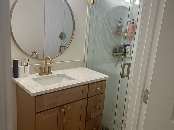 3rd image of 4425 SE 9th Ave