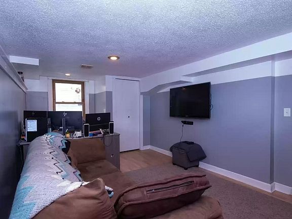 5th image of 3200 16th Ave