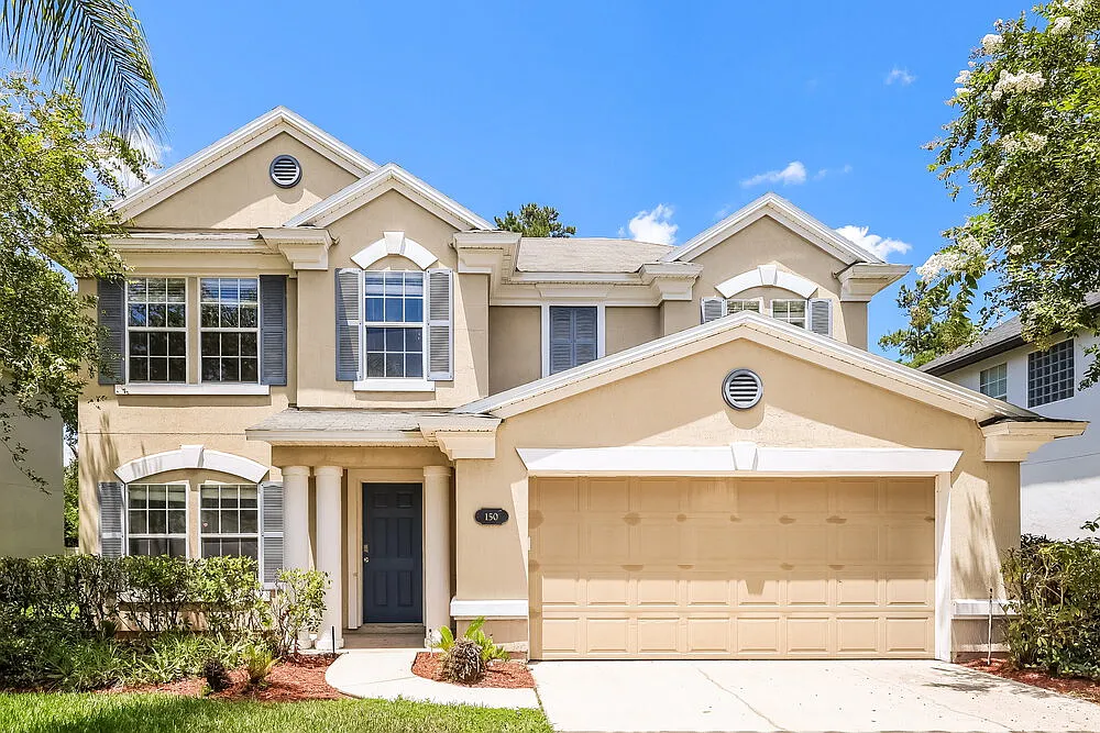 5 bed, 2.5 bath, 2738 sqft, $3,000 — Photo 1