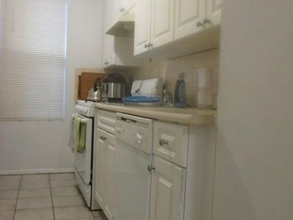 5th image of 2201 Amsterdam Ave APT 2J