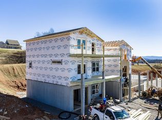 1 Valley Vista Rd, Byrdstown, TN 38549