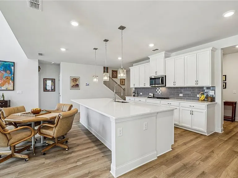 4257 Freight St — Photo 8