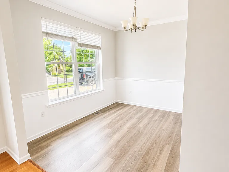 205 Carriage Walk Dr — Photo 10