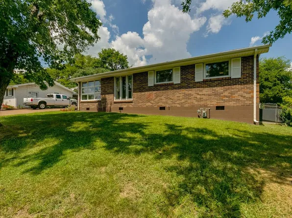504 Continental Dr, Nashville, TN 37209