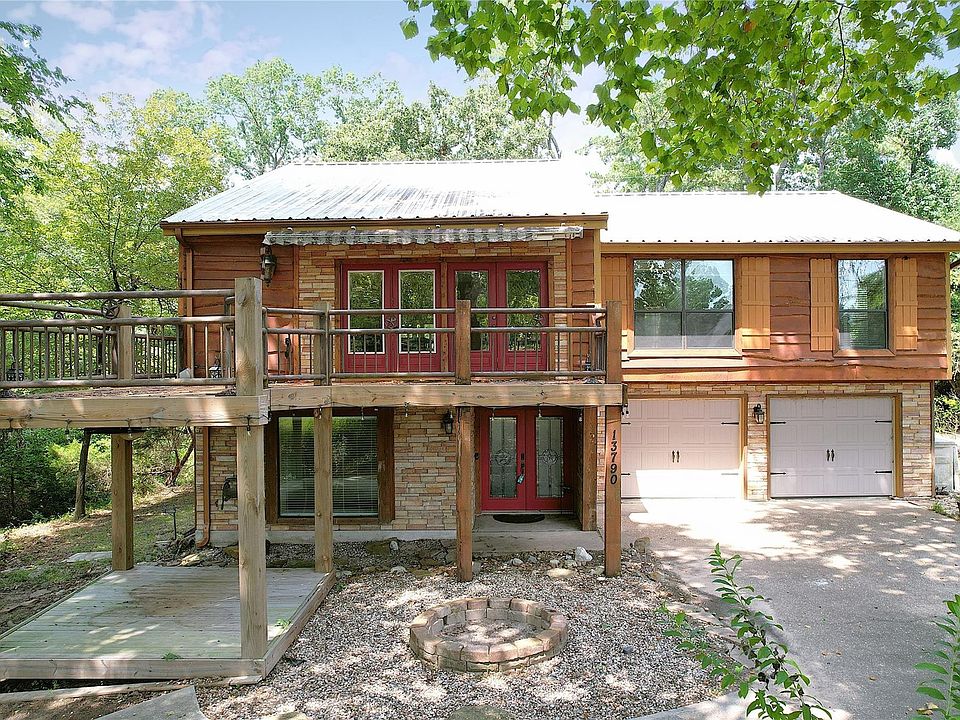 1st image of 13790 Fm 830 Rd