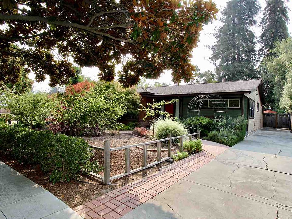 1st image of 589 Broadmoor Blvd