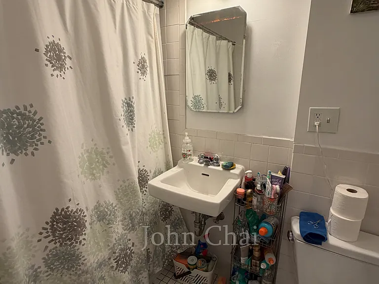 1932 Beacon St #4 — Photo 35