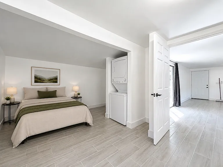 6920 Delano Ave — Photo 17