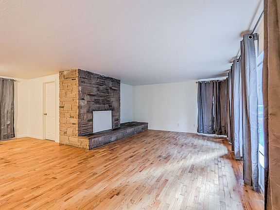 4th image of 13907 28th St NE #B