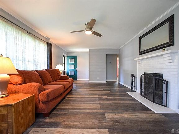 2nd image of 2623 Delaine Ave