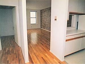 4th image of 93 Horatio St
