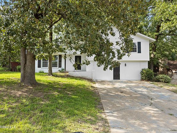 3rd image of 408 Sharon Hills Dr