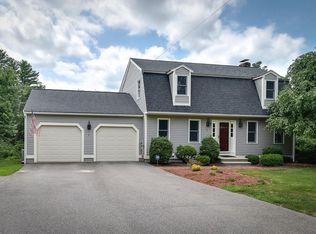 2 Lakeview Cir, Sutton, MA 01590