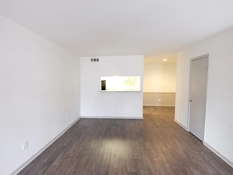 Creeks Edge Apartments — Photo 56