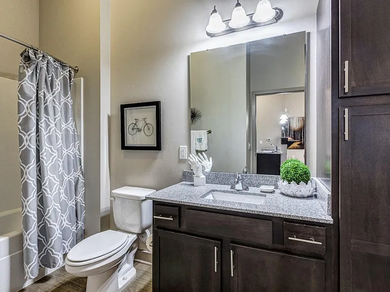 Reserve at Kenton Place Apartment Homes — Photo 8
