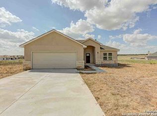 105 Turnberry Dr, La Vernia, TX 78121