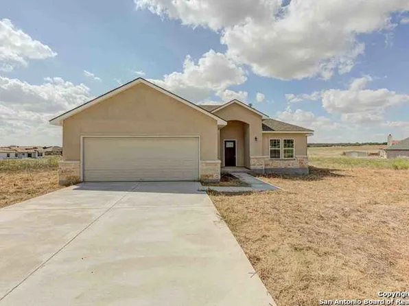 105 TURNBERRY, La Vernia, TX 78121