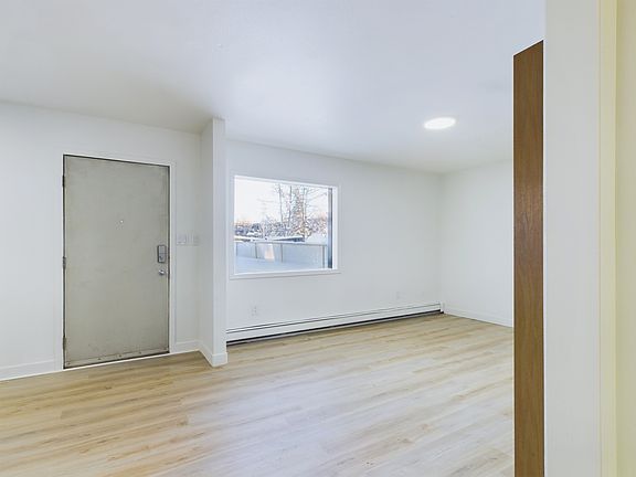 2nd image of 3712 Swenson Ave #11333248