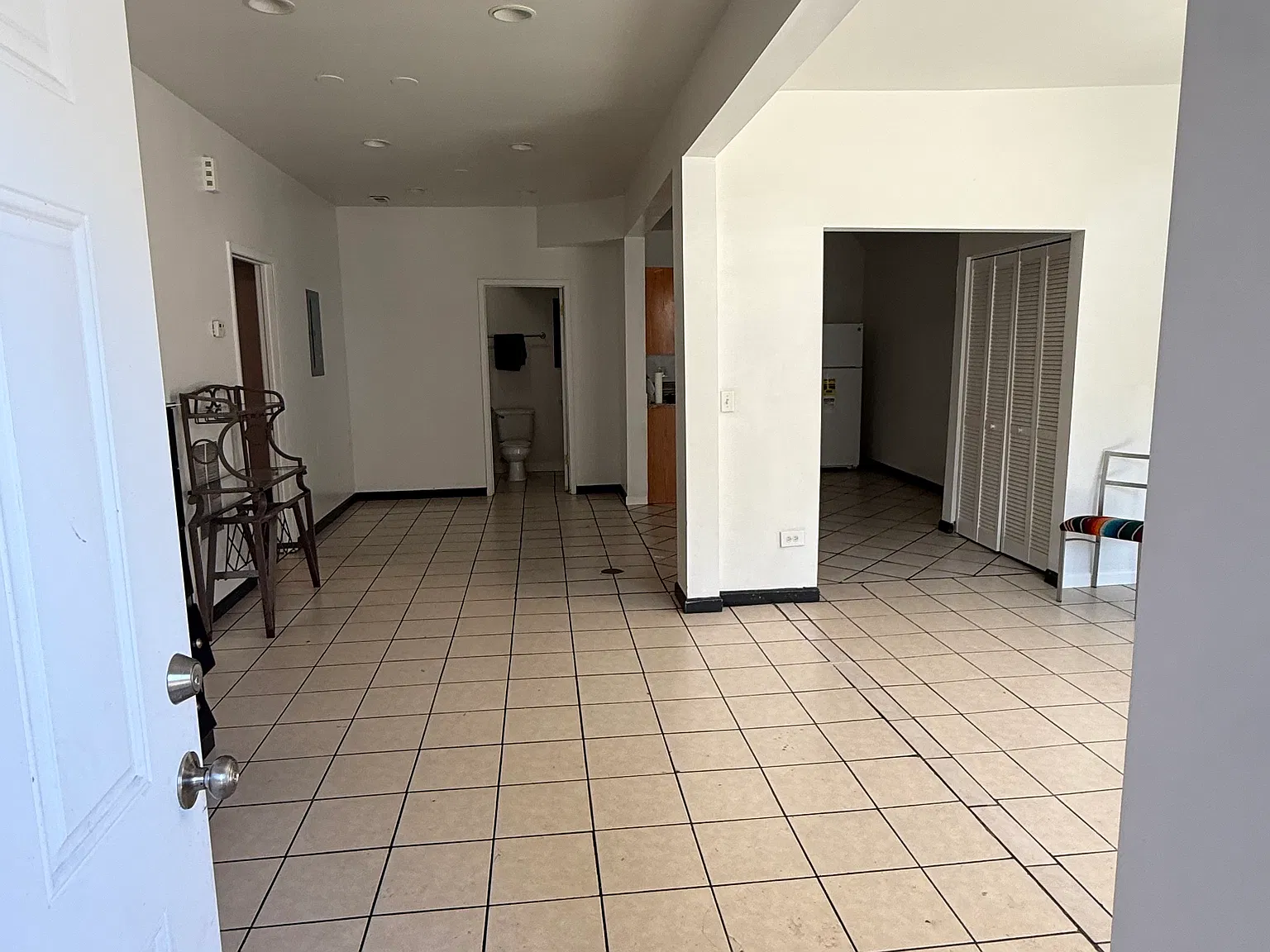 2 bed, 980 sqft, $1,700 — Photo 2