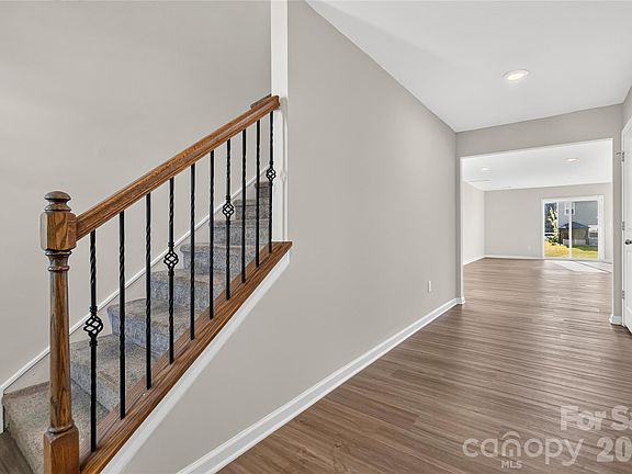 2nd image of 1503 Forkhorn Dr