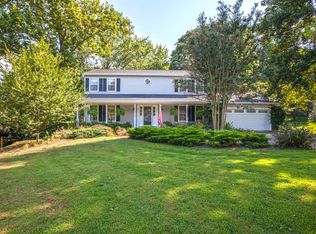 9721 Cinnamon Creek Dr, Vienna, VA 22182