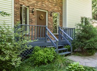 3 Rolling Ridge Ct, Prospect, CT 06712