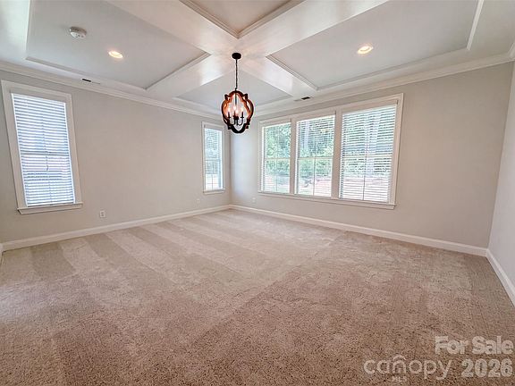 4th image of 147 Monteray Oaks Cir