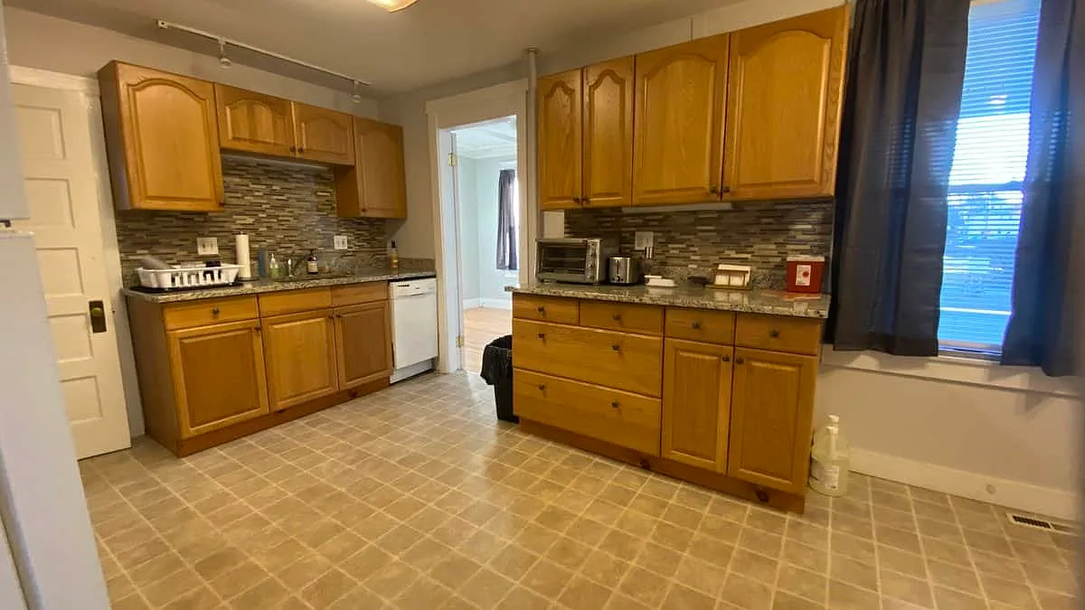 2 bed, 850 sqft, $1,800 — Photo 1