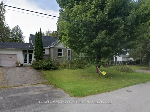 3 Anson St, Minden Hills, ON K0M 2K0