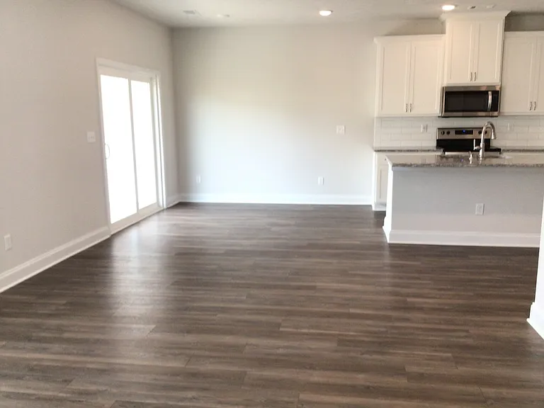 605 Hampton Dr #1 — Photo 13