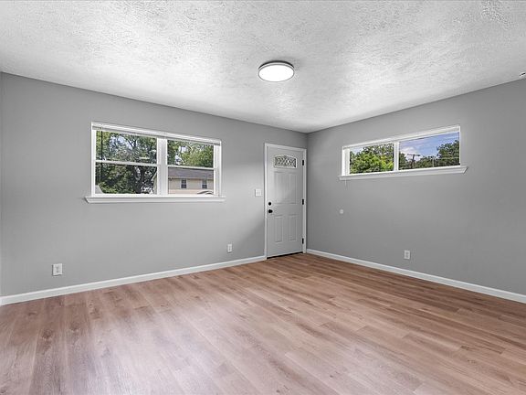 5th image of 2306 E 14th St #A
