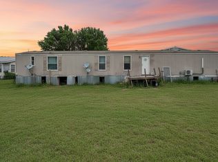 355 Indian Hills Rd, Bowie, TX 76230