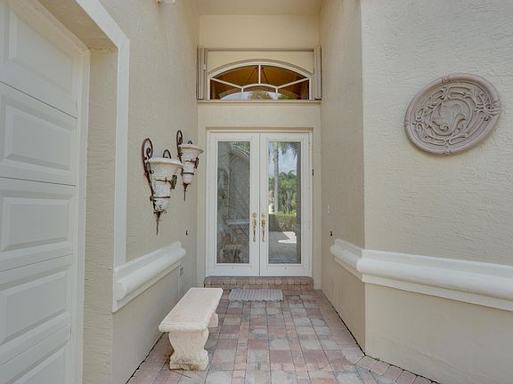 4th image of 4023 Manchester Lake Dr