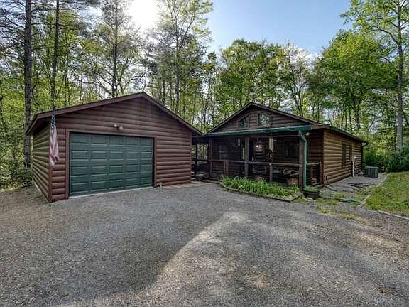 2nd image of 130 Coopers Ridge Rd