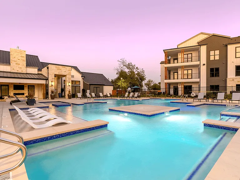 East Vue Ranch Apartments — Photo 8