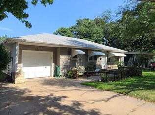 1921 9th Street Pl, Salina, KS 67401