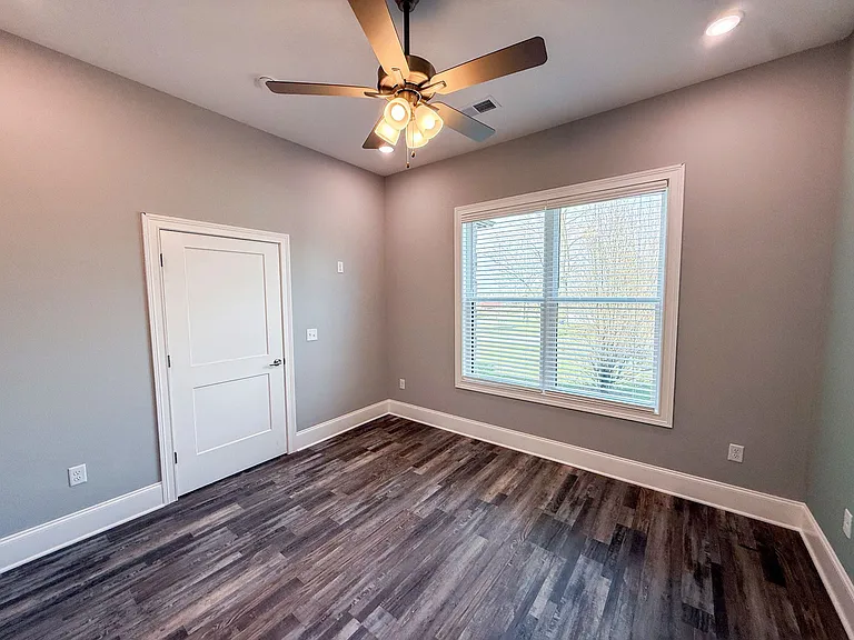 2120 Creason St — Photo 10