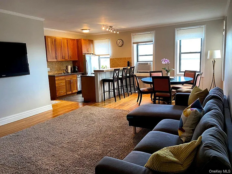 300 Main St #6K — Photo 10