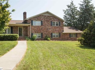 2 Cunningham Rd, Taylors, SC 29687