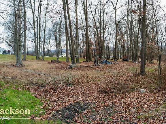 2nd image of 167 Bunker Hill Rd