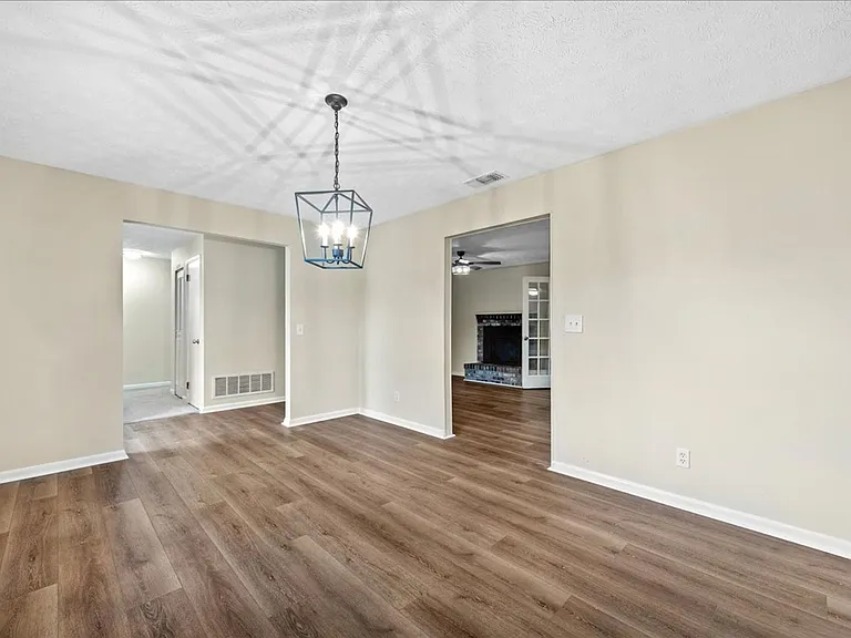 1683 Morningside Dr — Photo 12