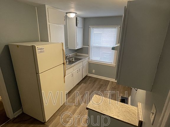 4th image of 1308 Medford Ave
