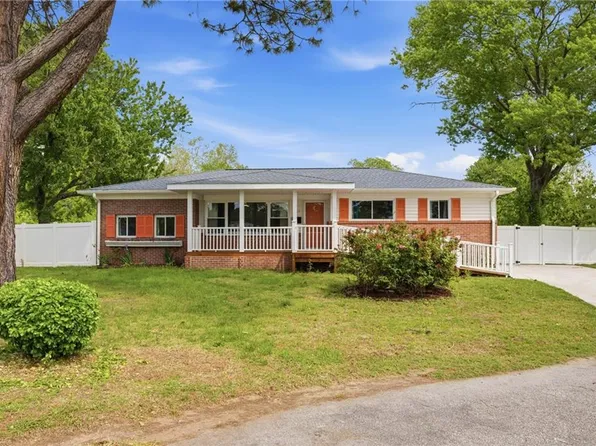 5429 Lake Ridge Cir, Norfolk, VA 23502