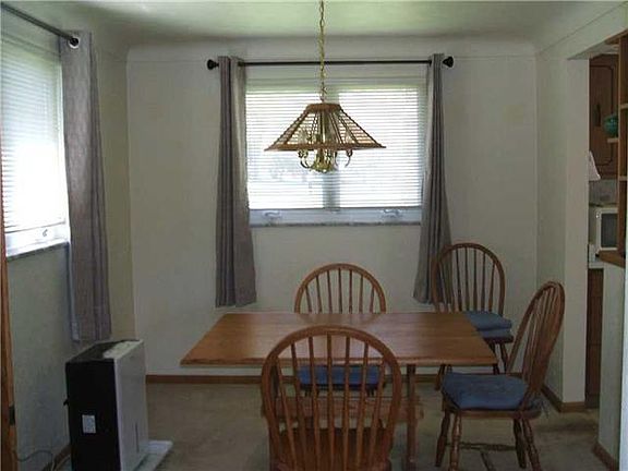 4th image of 3759 Newton Ct
