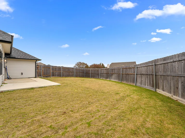 1306 Maverick Ln — Photo 17