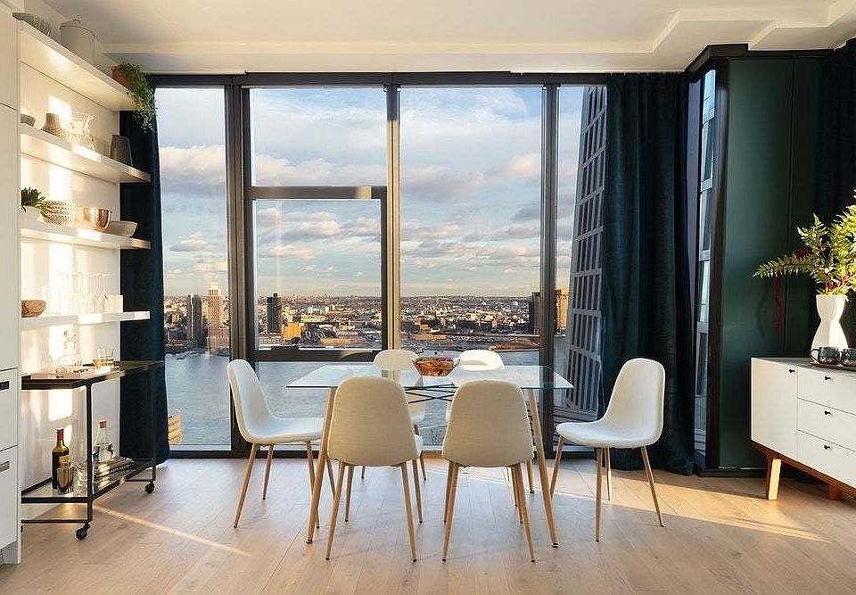 1st image of 626 1st Ave APT W20d