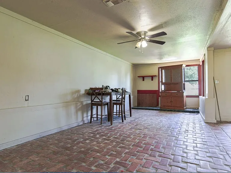 9142 County Road 197 — Photo 33