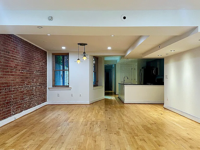 1220 N St NW #1 — Photo 6
